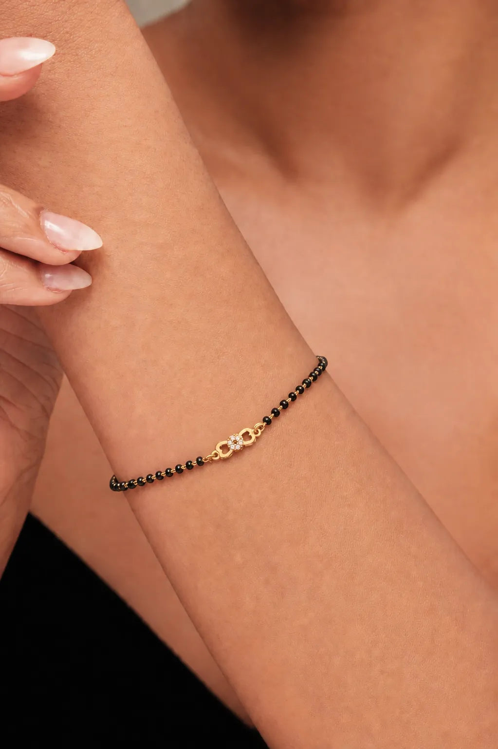 Saanvi Hand Mangalsutra
